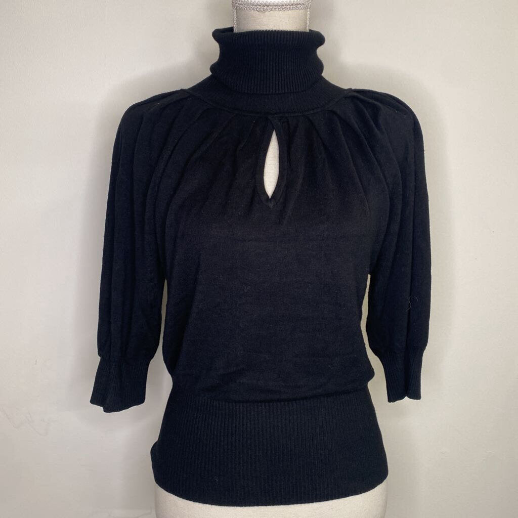 LISA INTERNATIONAL - BLACK S/S TURTLENECK KEYHOLE SWEATER