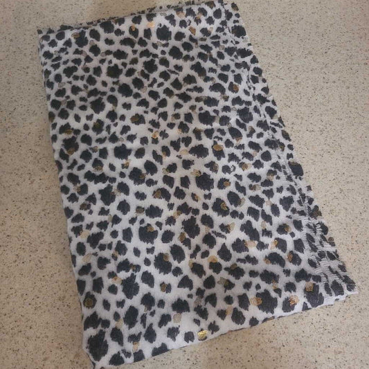 COLLECTIONEIGHTEEN - B/W LEOPARD SCARF W/ GOLD FLECK