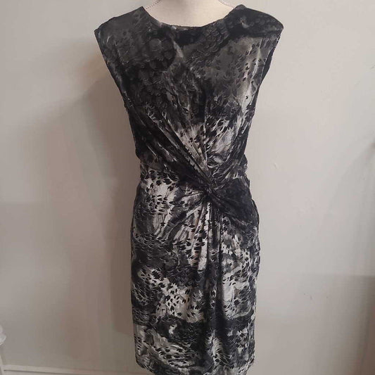 NWD - BLACK/GREY SLEEVELESS VELVET EMBOSSED MIDI DRESS