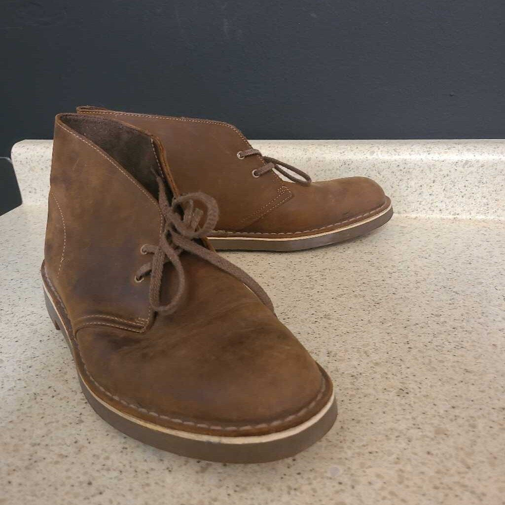 CLARKS - BROWN LEATHER BOOTS