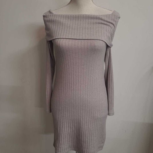 SILENCE + NOISE - GREY RIBBED L/S OFF-SHOULDER MIDI DRESS