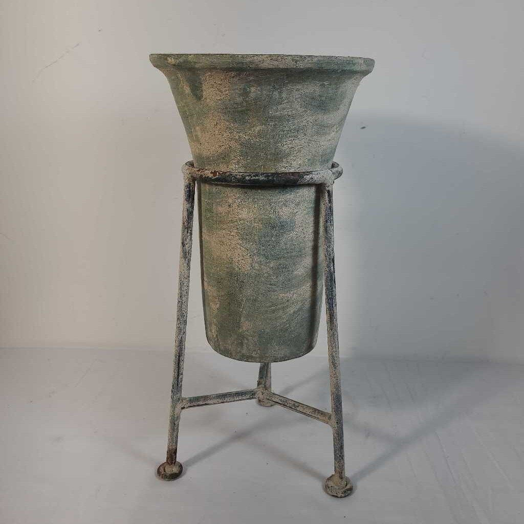 CERAMIC VASE ON METAL STAND