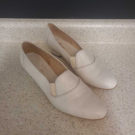 OFF WHITE VINTAGE SHOES