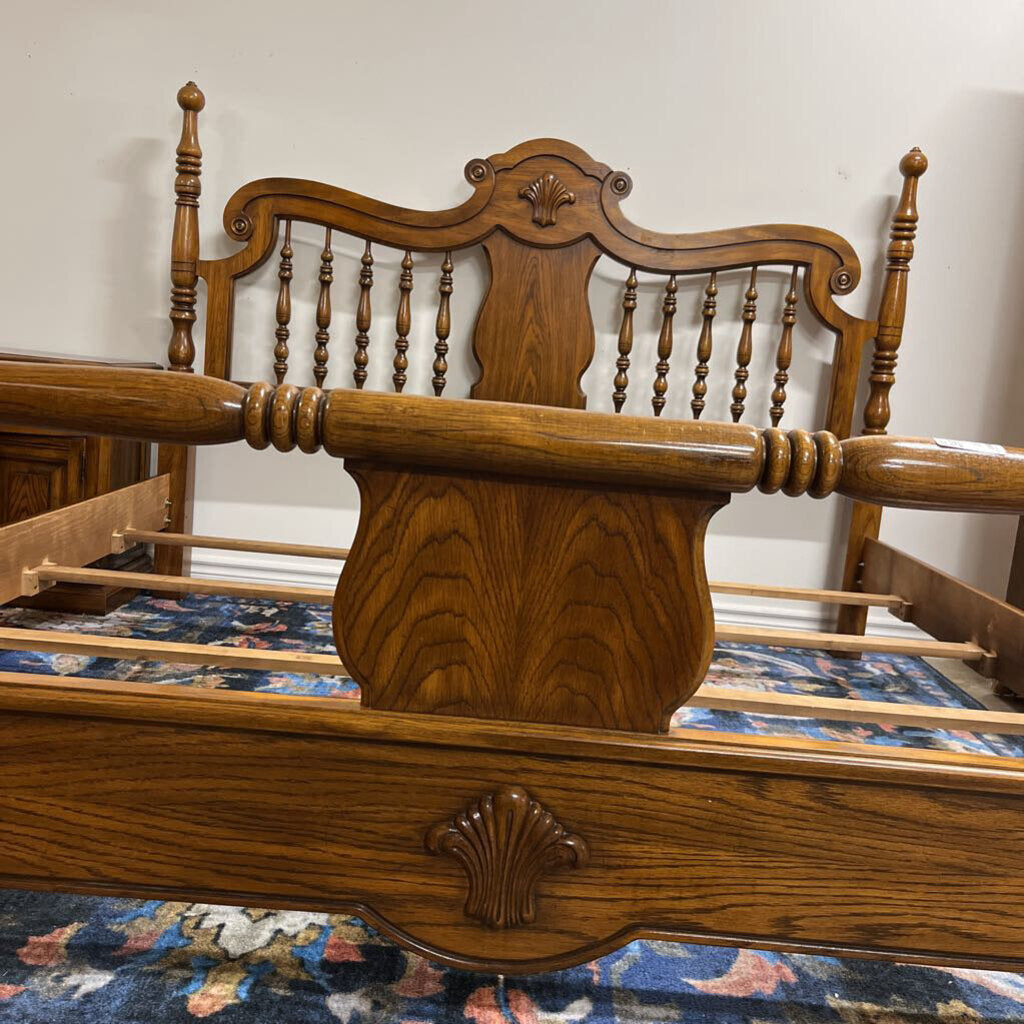SKLAR PEPPLER KING 4 POSTER BED