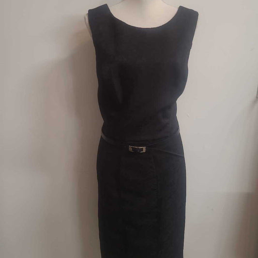 BLACK FITTED DRESS WITH BELT