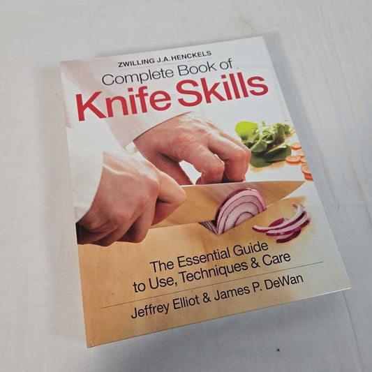 COMPLETE BOOK OF KNIFE SKILLS