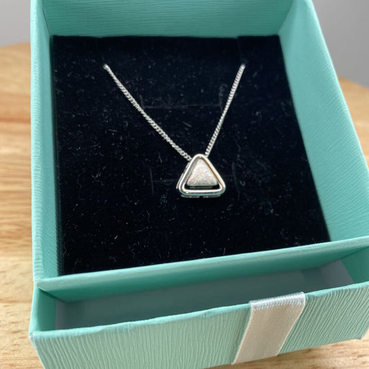 SILVER TRIANGLE NECKLACE