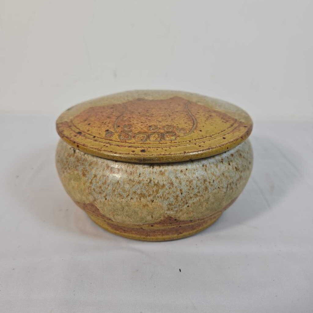 LIDDED CERAMIC BOWL