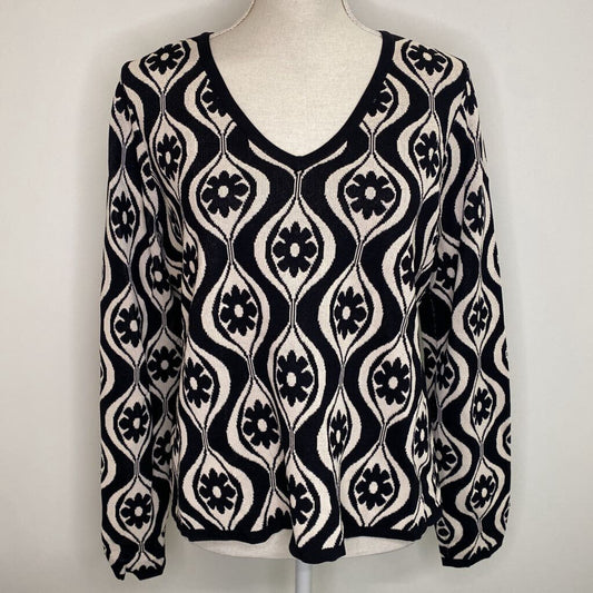 CYRUS - B/W FLORAL V-NECK SWEATER