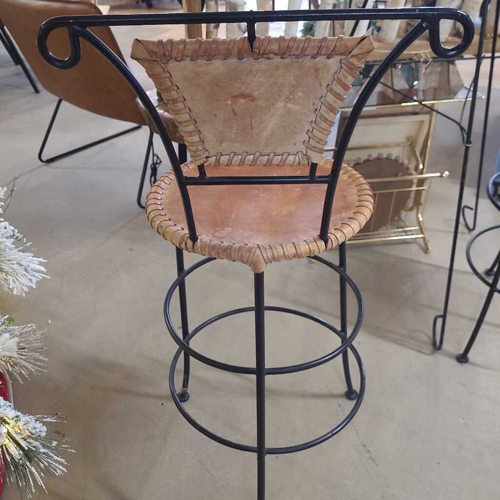 LEATHER SEAT BAR STOOL