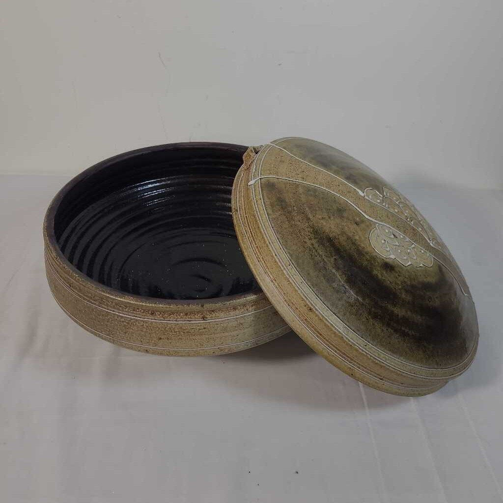 CERAMIC DISH W/ LID
