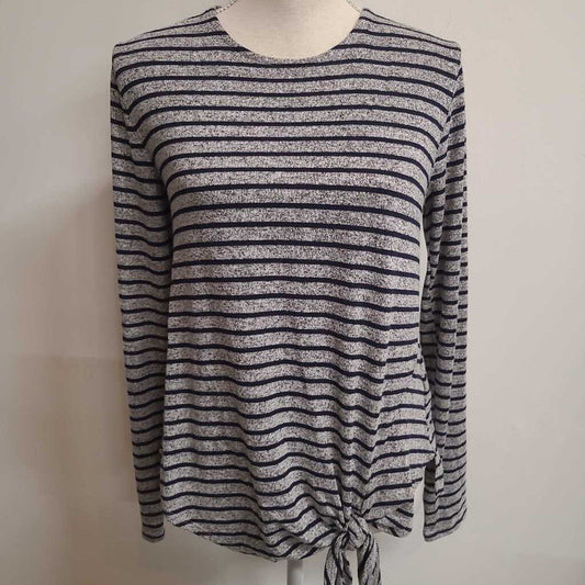 GREY/BLACK STRIPED TOP WITH FRONT TIE