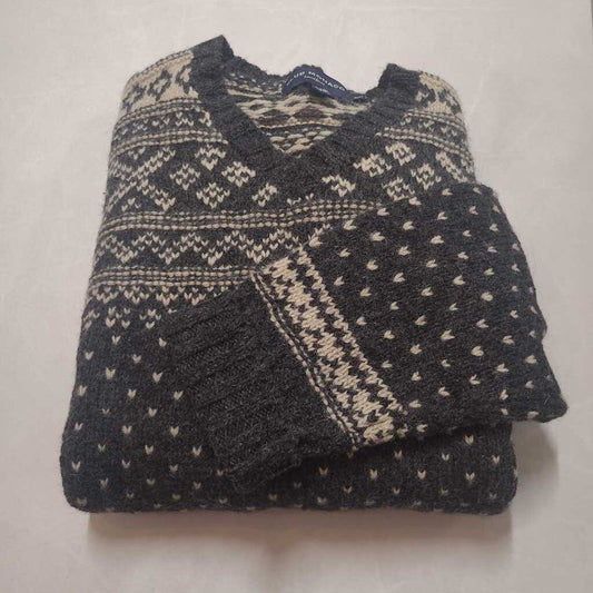 CLUB MONACO - 100% VIRGIN WOOL GREY/CREAM HANDKNIT SWEATER