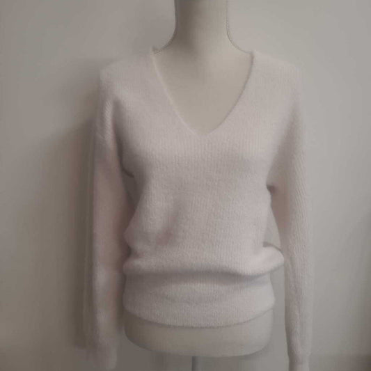 ZARA - WHITE V-NECK FUZZY SWEATER
