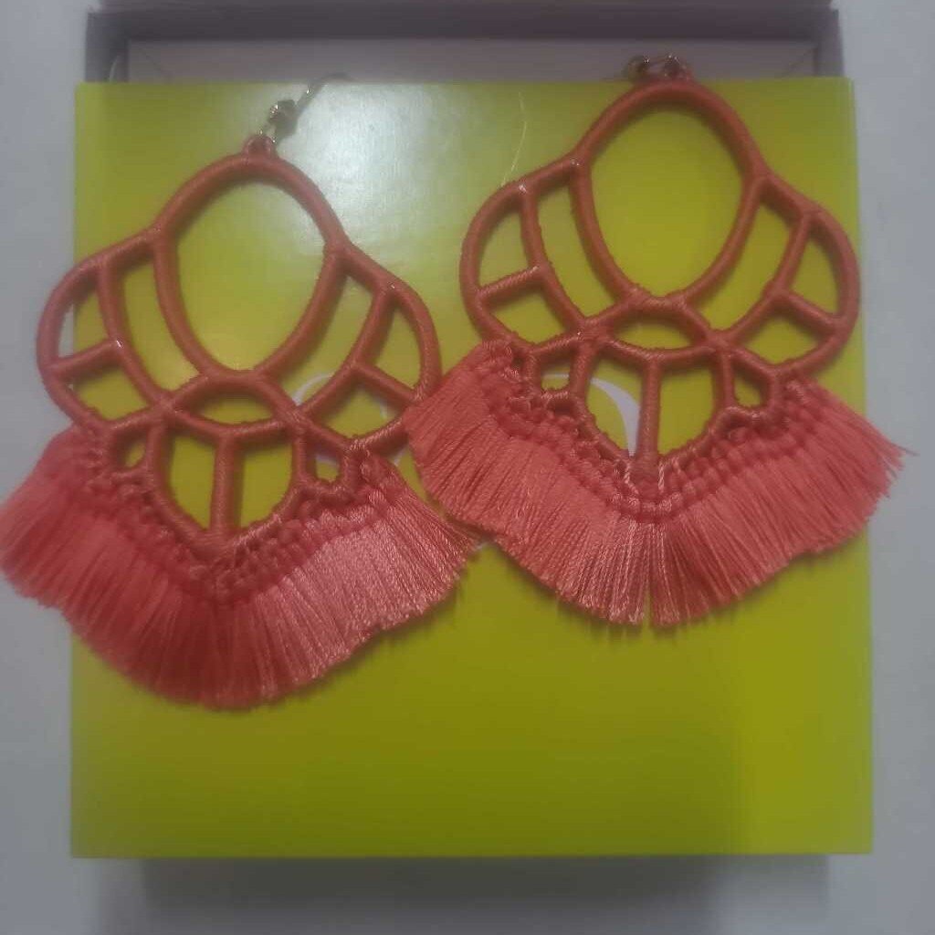 STELLA & DOT - CORAL SUMMER STATEMENT CHANDELIER EARRINGS