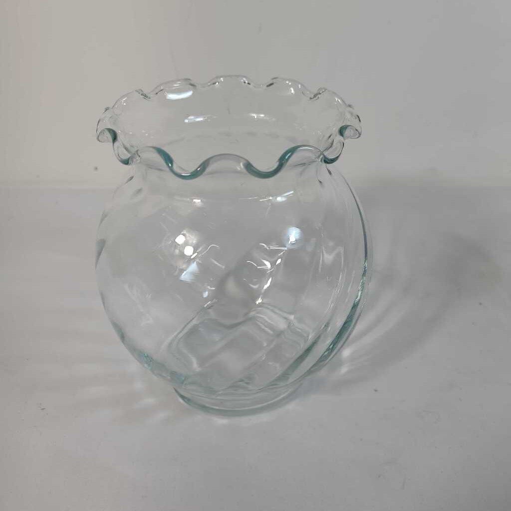 RUFFLE TOP VASE