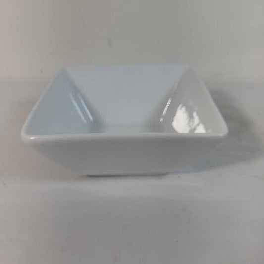 SQ WHITE SERVING DISH