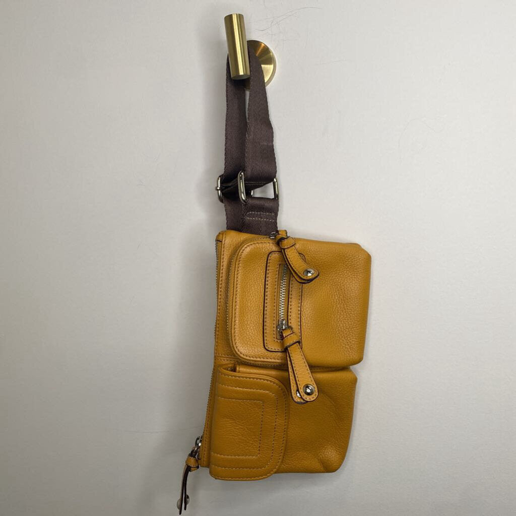 DANIER - YELLOW LEATHER FANNY PACK