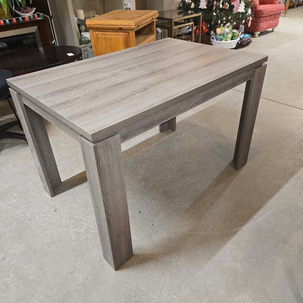 SMALL KITCHEN TABLE