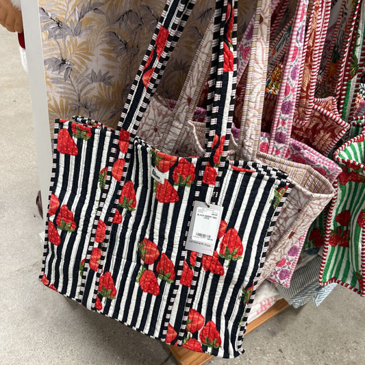 BLACK BERRY BIG TOTE