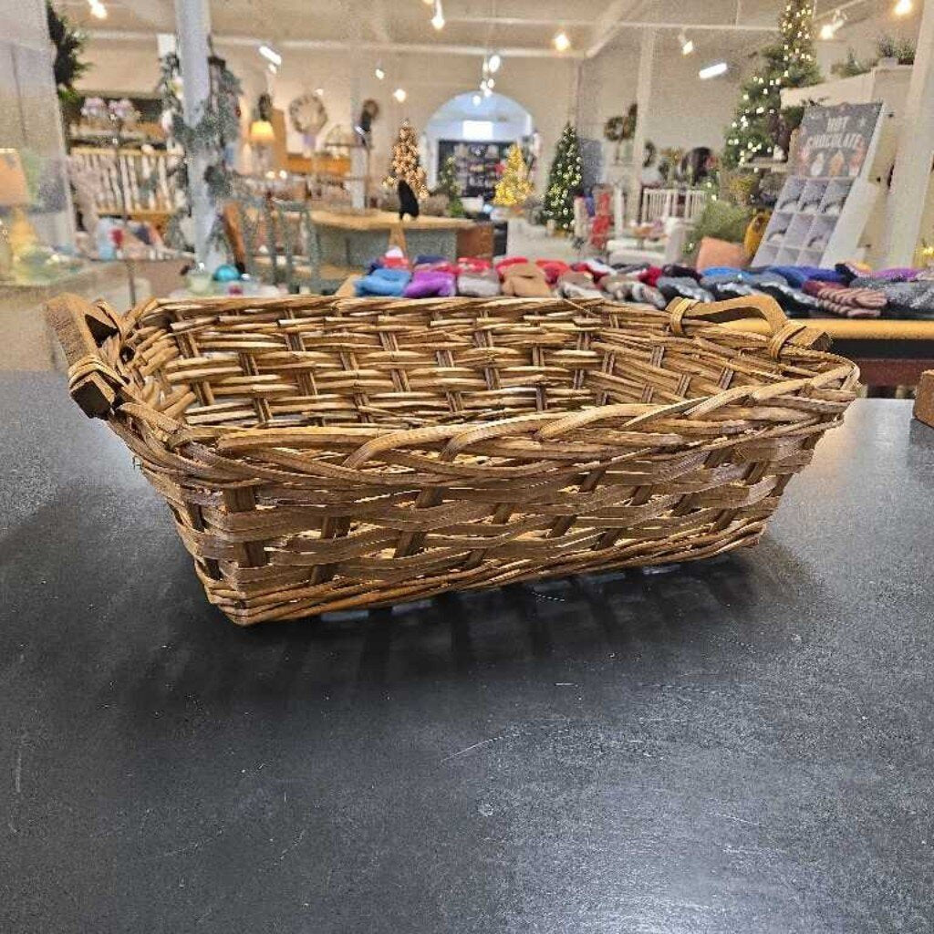 WOVEN BASKET W/WOODEN HANDLES