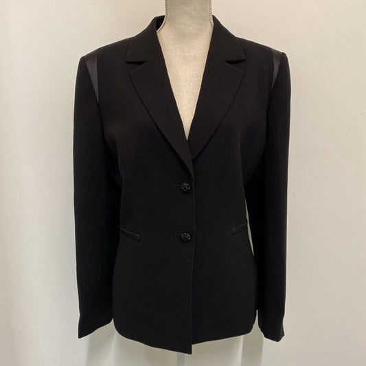 TAHARI - BLACK BLAZER W/ SATIN DETAILING