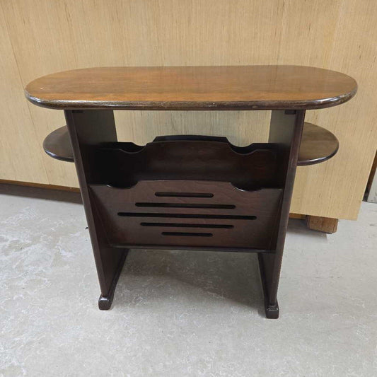 MAGAZINE END TABLE