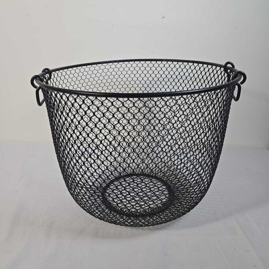 BLACK WIRE BASKET