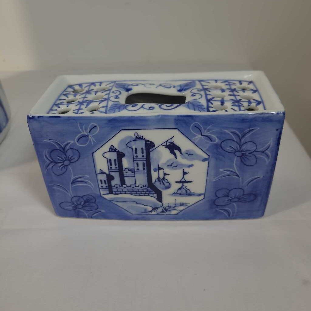 BLUE & WHITE CERAMIC FLOWER FROG