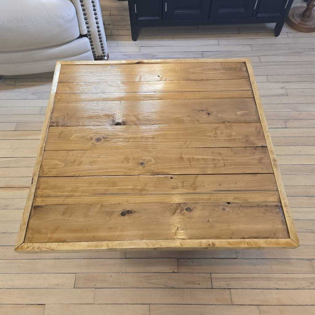NEWLY MADE COFFEE TABLE