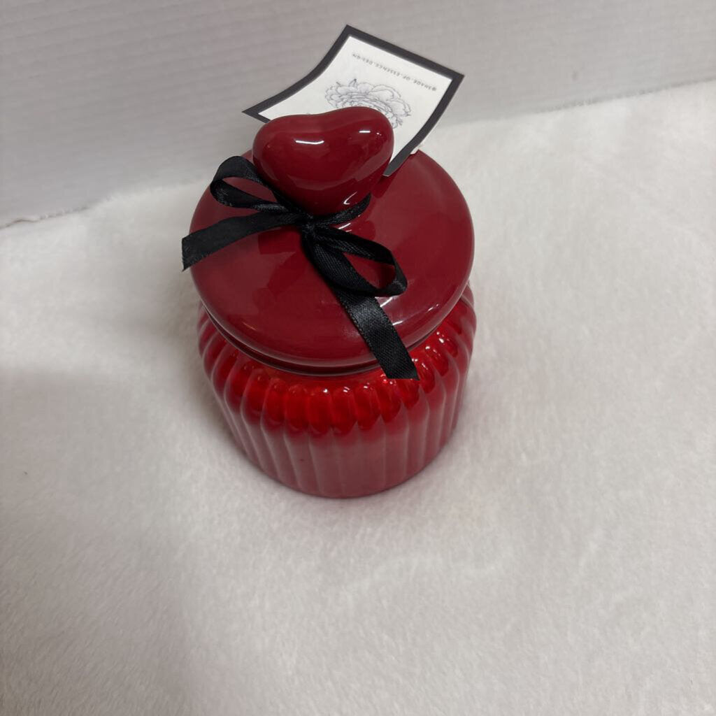 20oz Valentines Heart Vessal Candle
