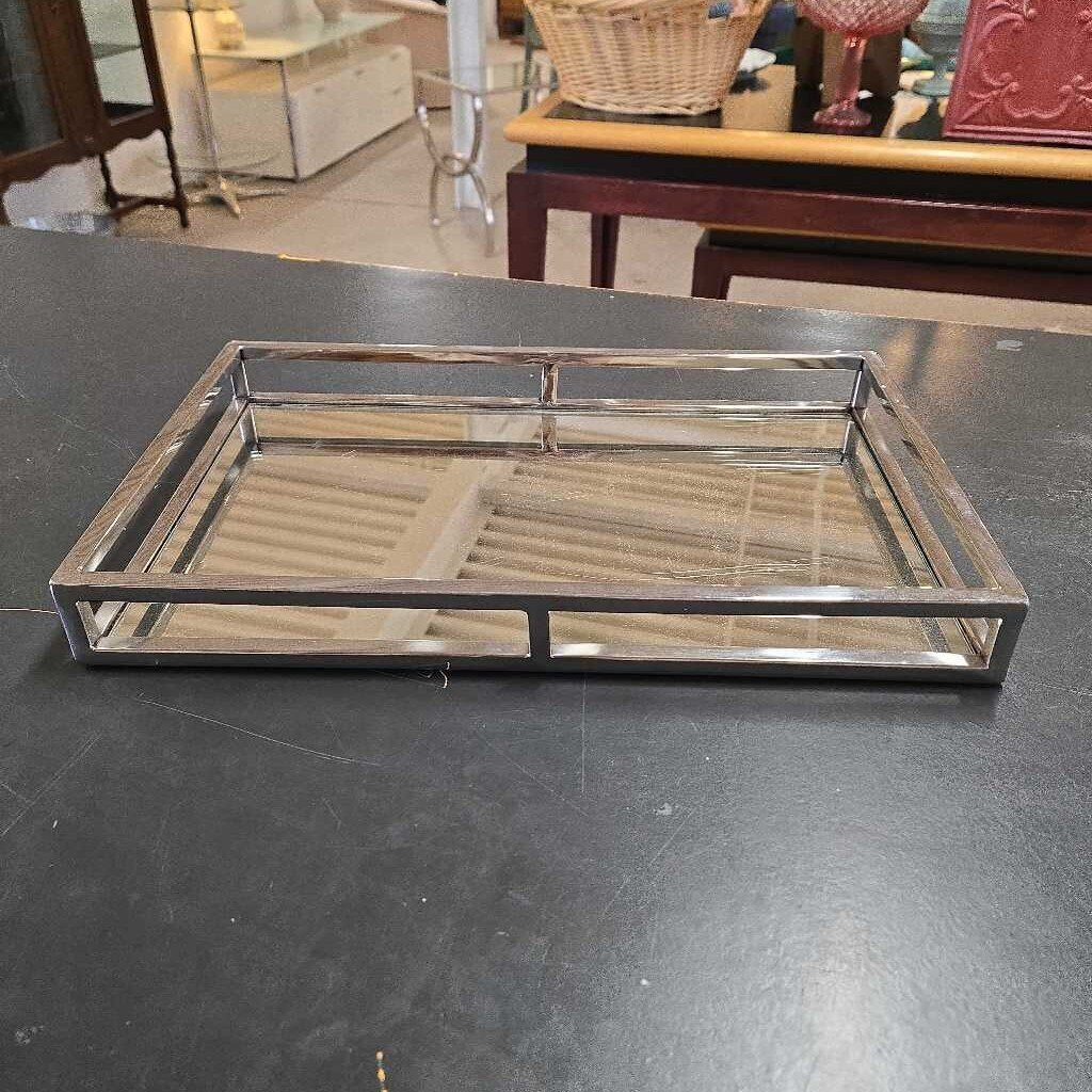 CHROME & MIRROR TRAY