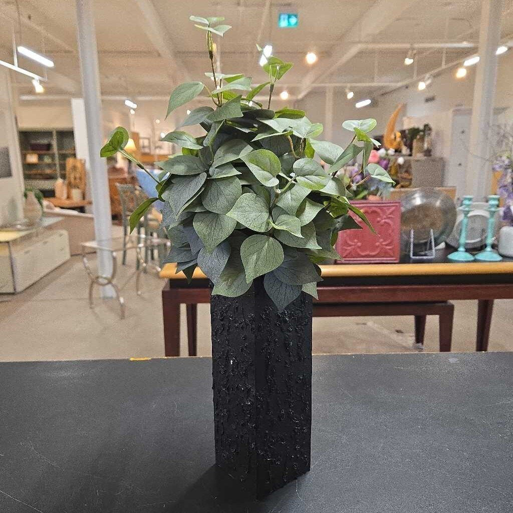 FAUX GREENERY IN BLACK TEXTURED VASE
