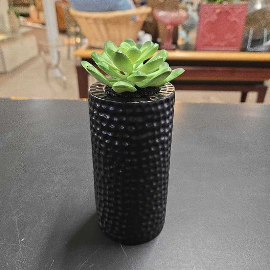 SINGLE FAUX SUCCULENT IN DIMPLED VASE