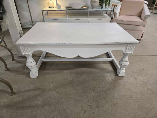 DISTRESSED WHITE RECTANGULAR COKCTAIL TABLE