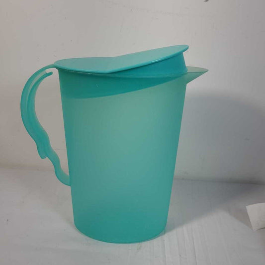 TUPPERWARE AQUA FLIP LID PITCHER