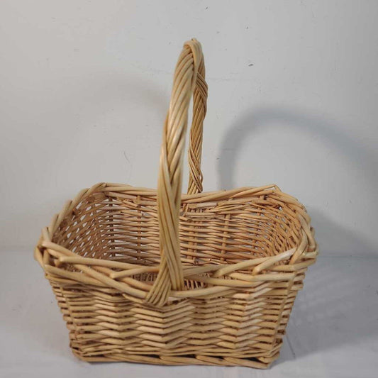 RECTANGULAR HANDLED BASKET