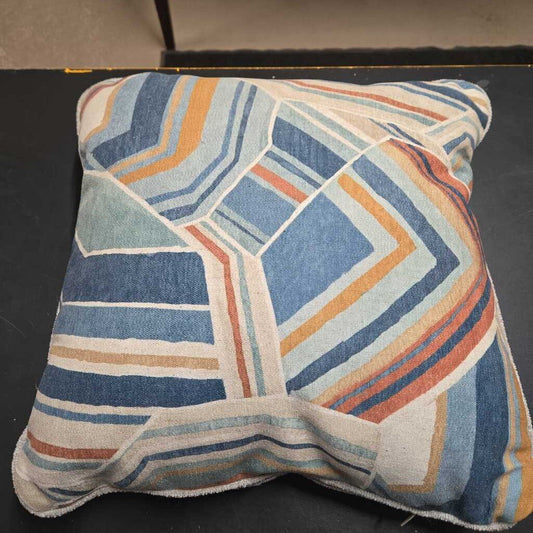 GEOMETRIC PILLOW