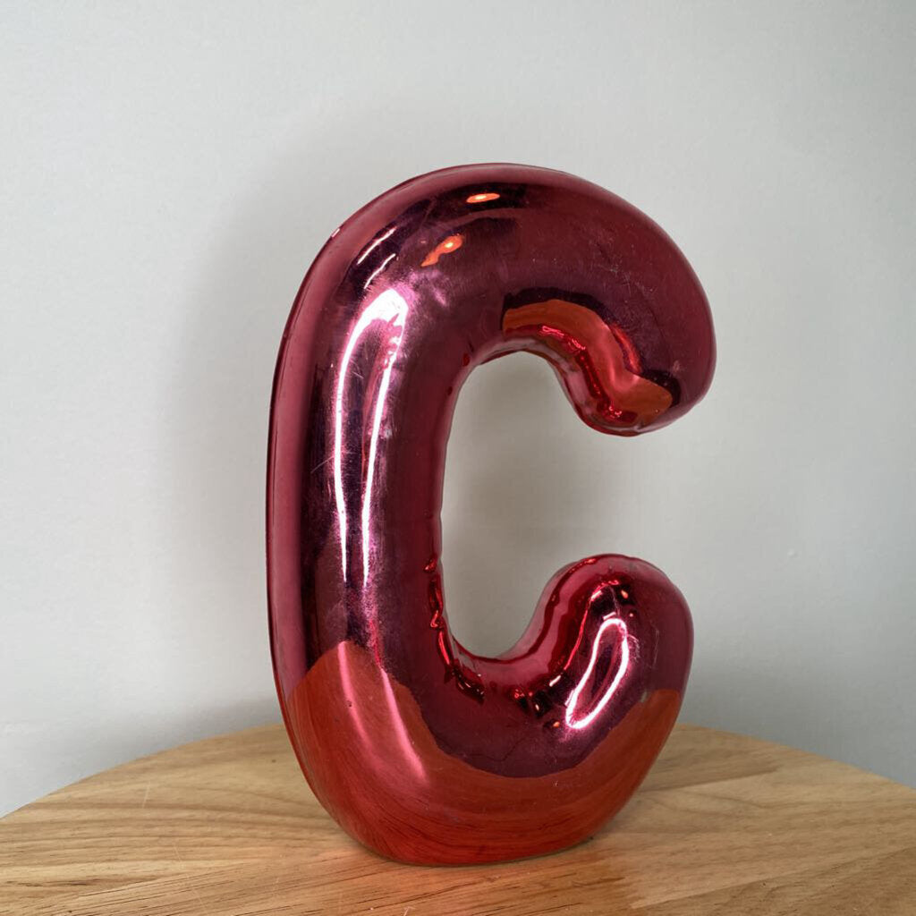 PINK DECORATIVE "C" CERAMIC LETTER