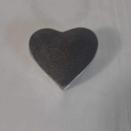 BLACK PEWTER HEARTLIDDED DISH