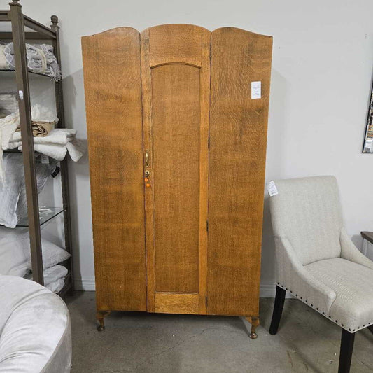VTG OAK ARMOIRE