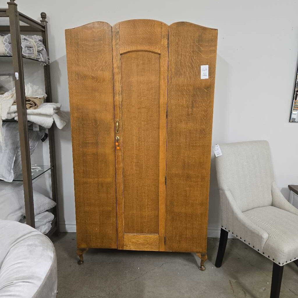VTG OAK ARMOIRE