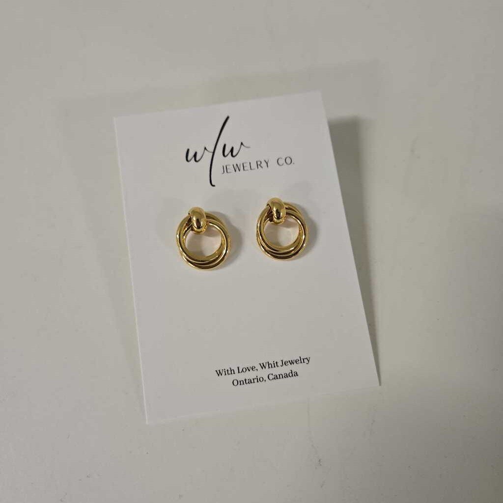 INFINITY LOOP STUDS