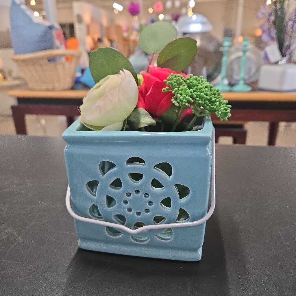 LIGHT BLUE CERAMIC BASKET W/FAUX FLORAL