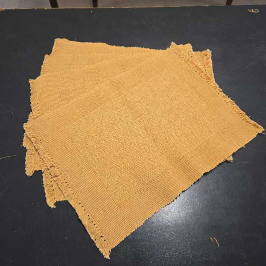 S/4 YELLOW PLACEMATS