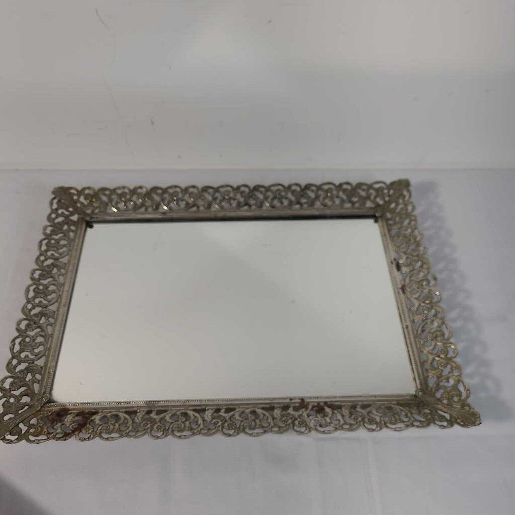 SILVER MIRRORED TRAY