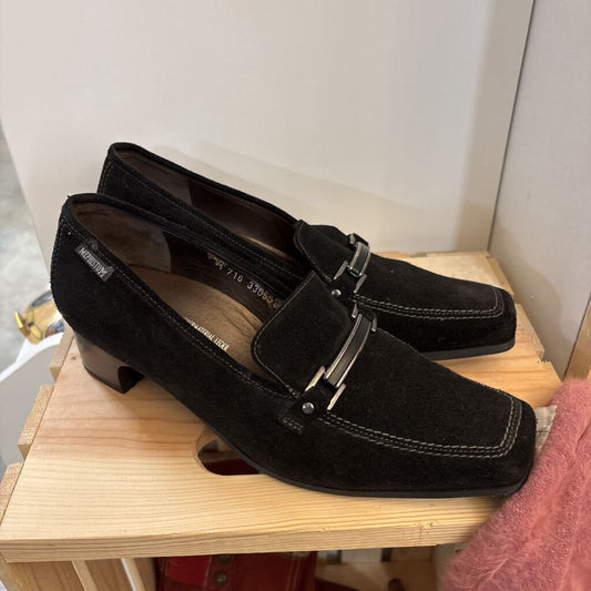 MEPHISTO - SUEDE HEELED LOAFER SHOES