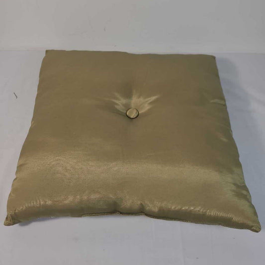 GREEN SATIN PILLOW W/BUTTON