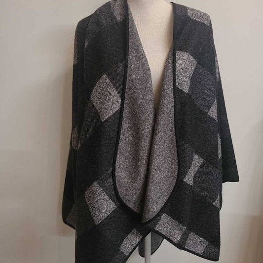 BLACK & GREY PONCHO