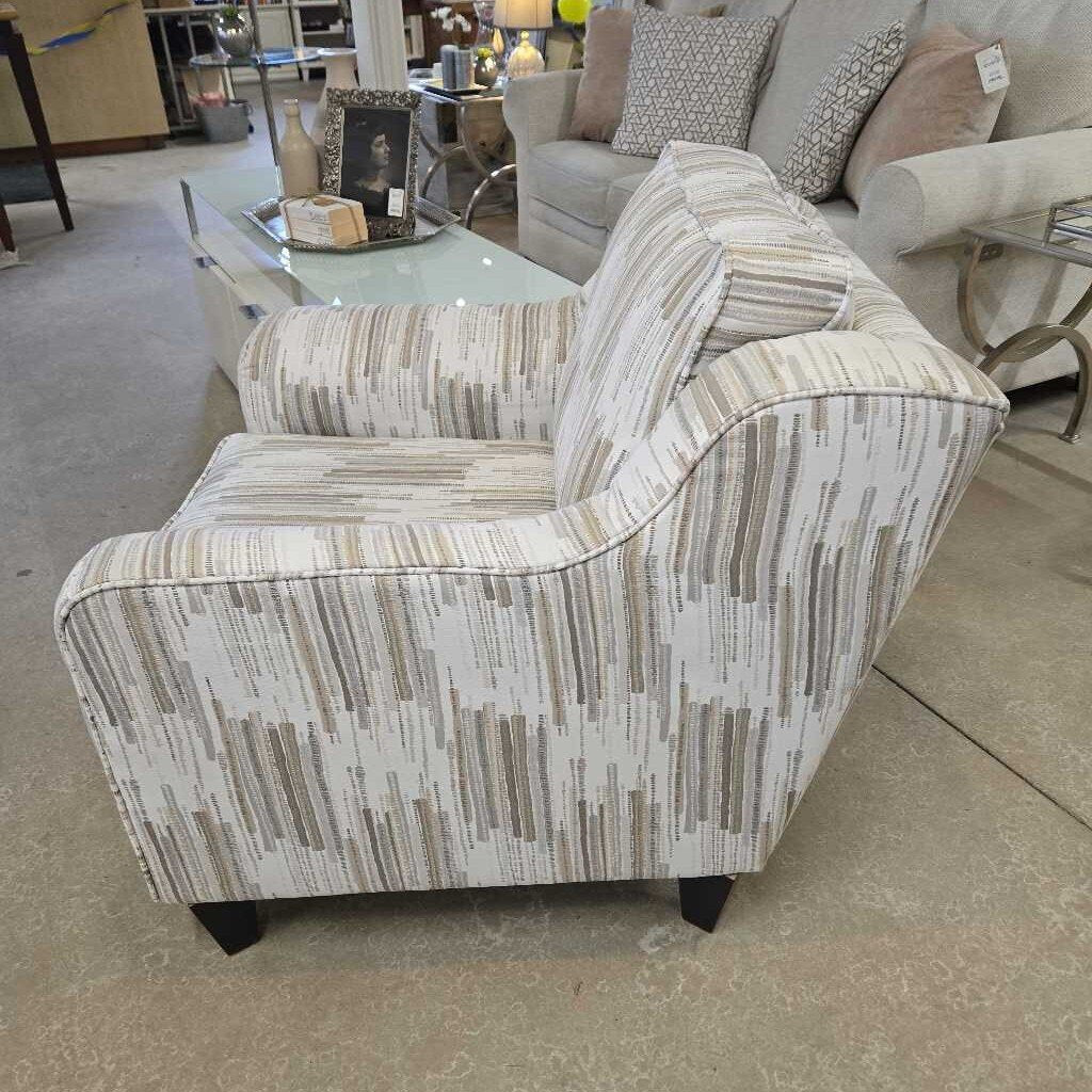 LAZYBOY NEUTRAL MULTI TONE CHAIR